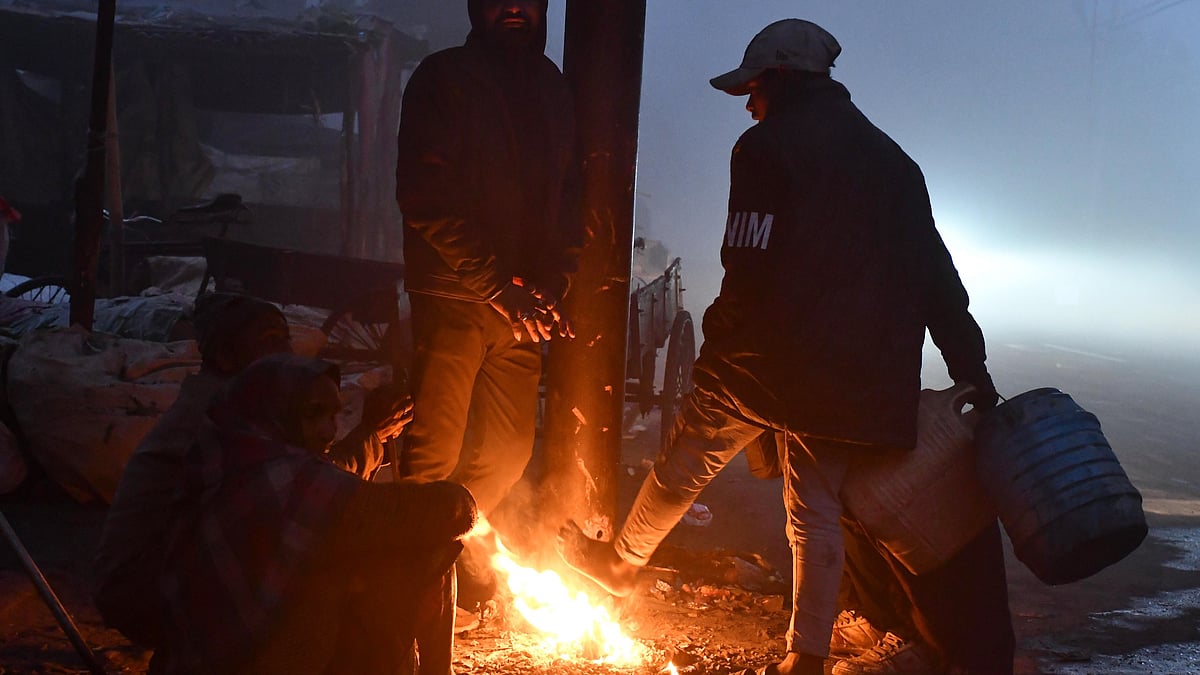 IMD Warns Of Intensifying Cold, Fog Grips Large Parts Of Uttar Pradesh 