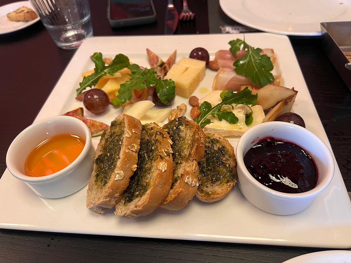 Cheese Platter (Non veg)