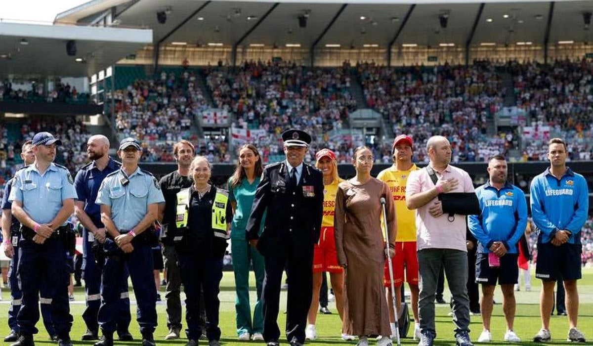 VIDEO: Cricket Australia Honour First Responders Of Bondi Beach Shooting With Emotional Guard Of Honour In Sydney 