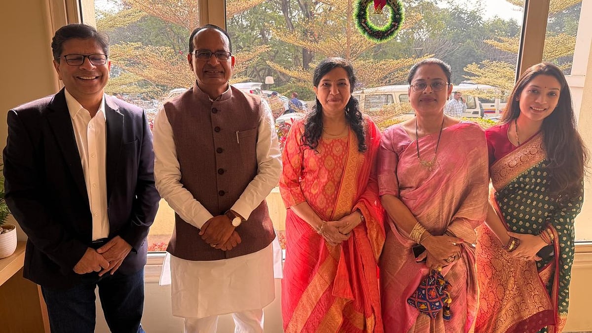 Union Agriculture Minister Assures Support For Nashik Development During Builder Meet