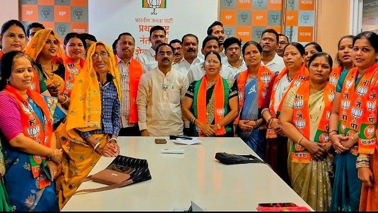 Panvel Civic Polls: Setback For Shetkari Kamgar Party & Shiv Sena (UBT) As Kalundre Workers Join BJP