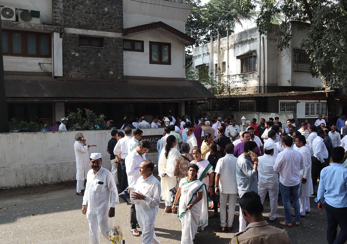 Pune: Former Union Minister Suresh Kalmadi's Last Rites Performed At Vaikunth Crematorium - PHOTOS