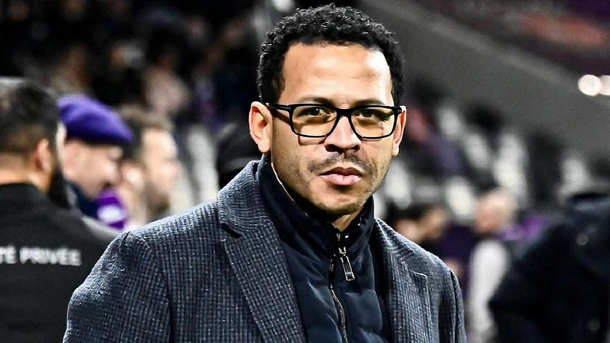 Who Is Liam Rosenior? All You Need To Know About Chelsea's New Head Coach Appointed Until 2032 