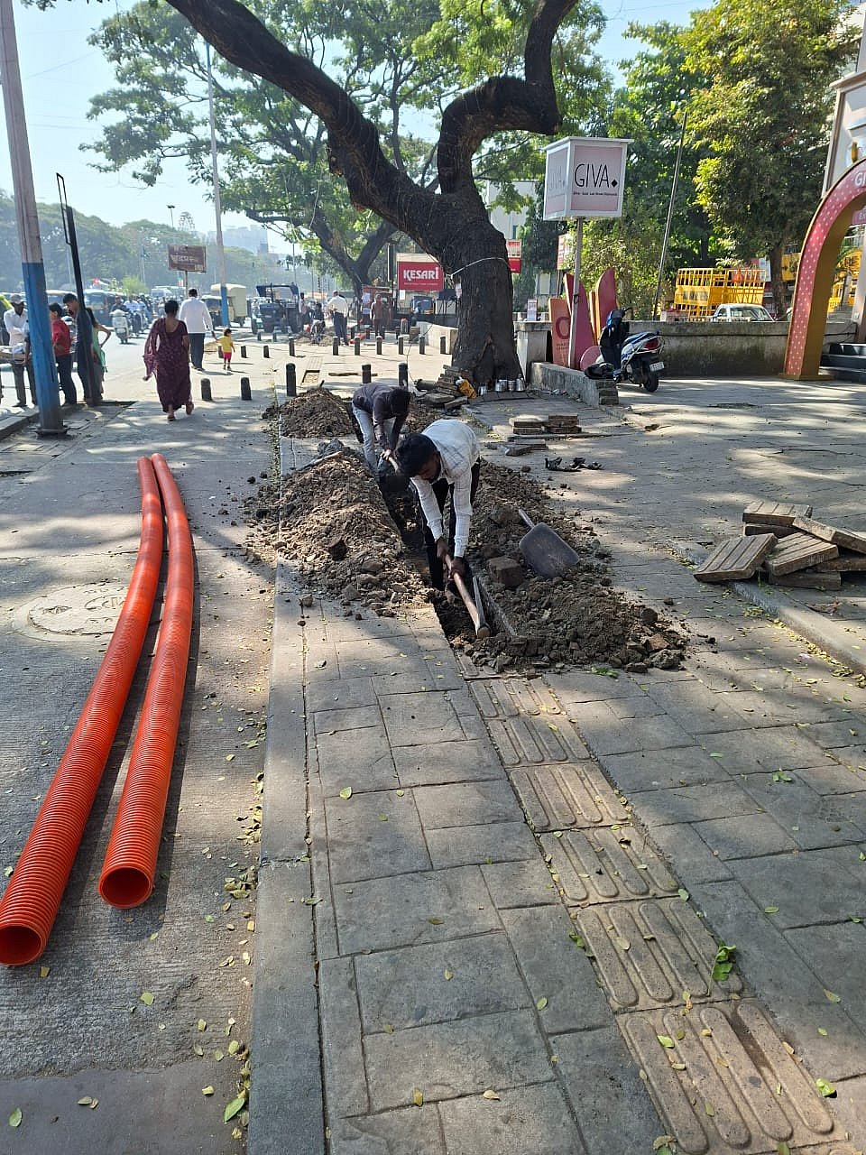 Pune: Residents Slam PMC Over Inaction On Footpath Encroachments