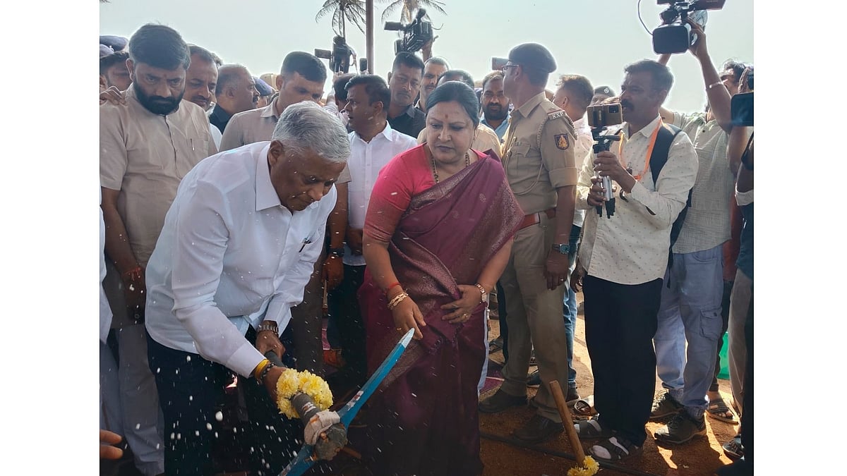 MoS V. Somanna Lays ROB Foundation