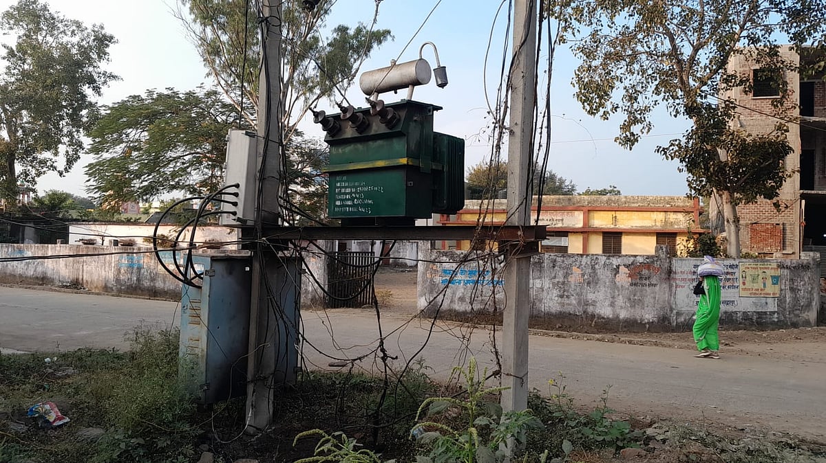 MP News: Dhar's Residents Up In Arms Over Frequent Power Cuts; Local Residents Blame Damaged Cables For Frequent Outtages |