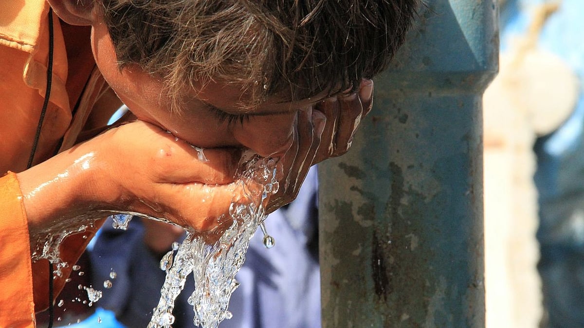 MP News: Villages In Khandwa Raise Alarm Over High Fluoride Levels In Water Supply