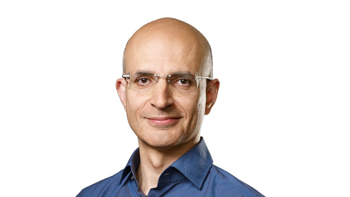 Apple COO, Sabih Khan