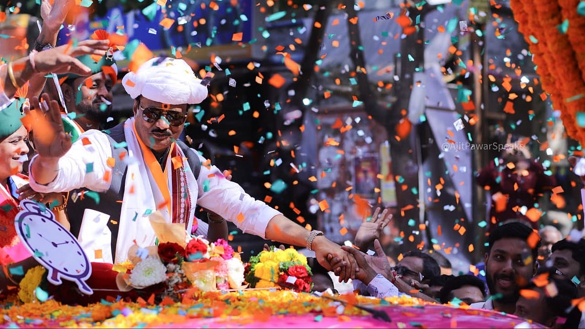 Stunning Welcome At Ajit Pawar Rally: NCP Youth Leader Uses Crane To Garland Dy CM In Pune | VIDEO