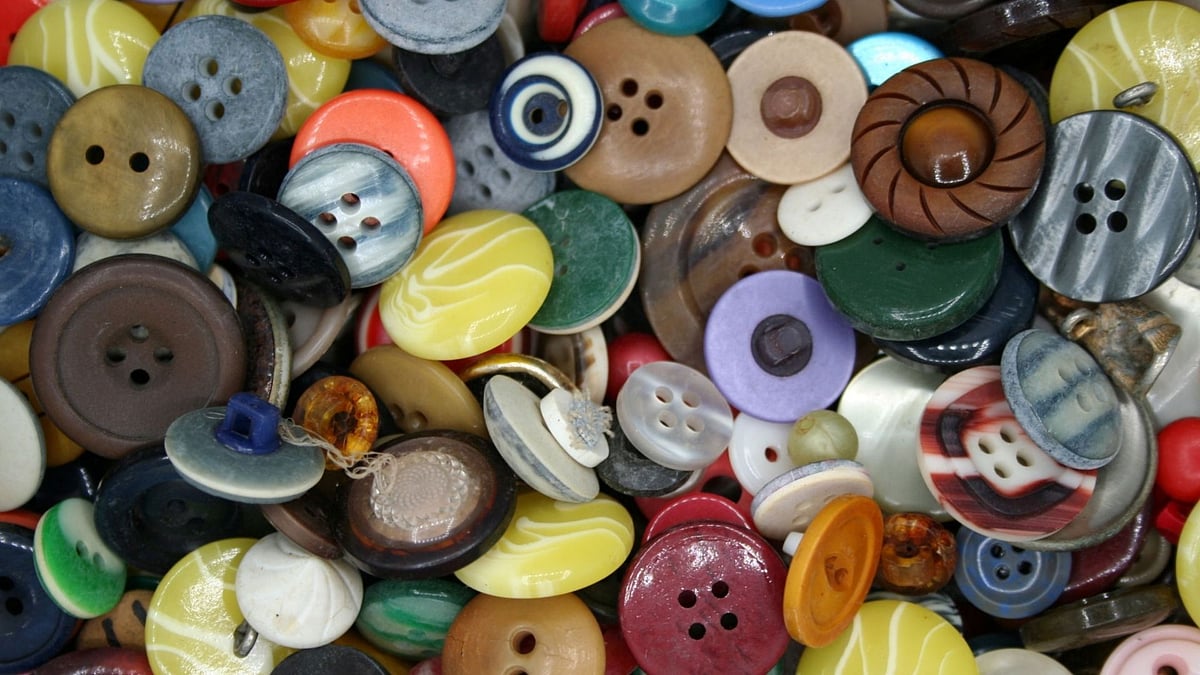 '365 Buttons' Trend Becomes First Viral Meme Of 2026: What It Really Means 