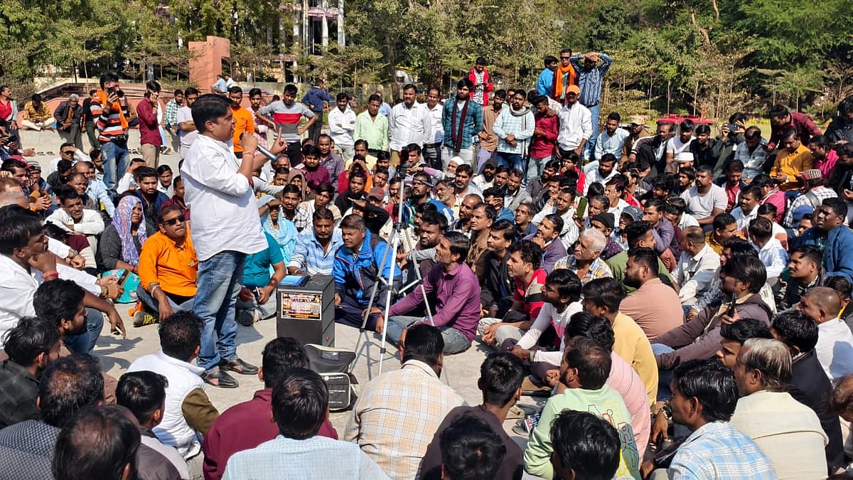 Indore News: E-Rickshaw Drivers Stage Massive Protest After Transport Dept Restricts Movement In 7...