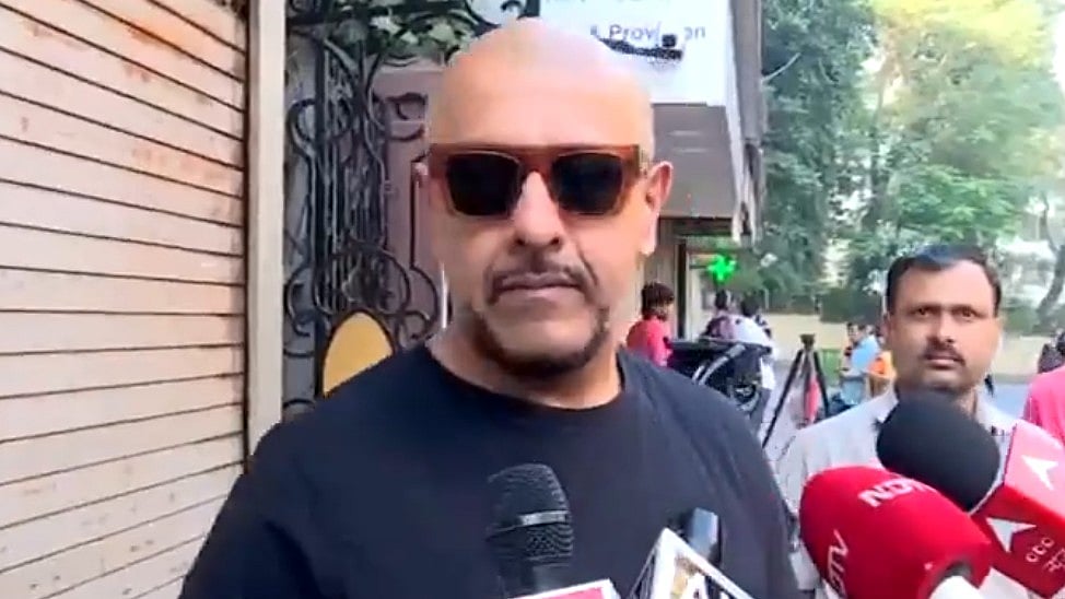 Mumbai BMC Elections 2026: Vishal Dadlani Criticises Low Voter Presence At Polling Booth, Says 'It's...