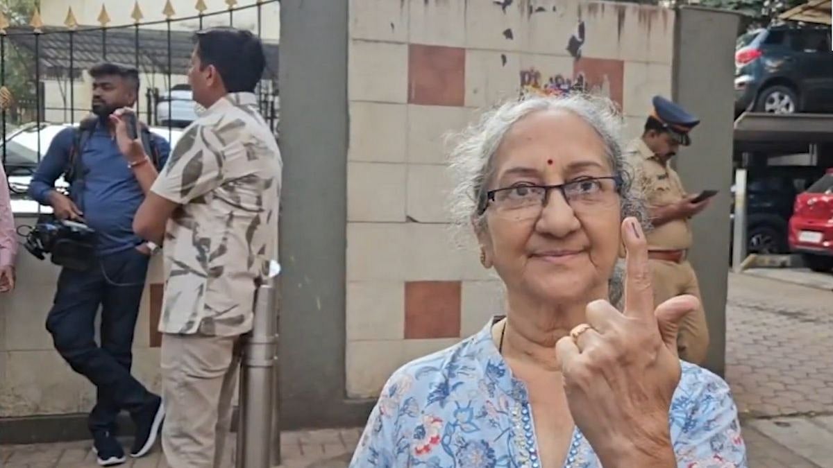 Mumbai BMC Elections 2026: Senior Citizens & Persons With Disabilities Exercise Their Right To Vote At Balmohan Vidya Mandir, Dadar 
