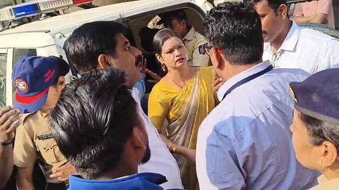 PCMC Elections 2026: Viral Video Shows Chaos Over Allegations Of Bogus Voting; Protest Held In Front...