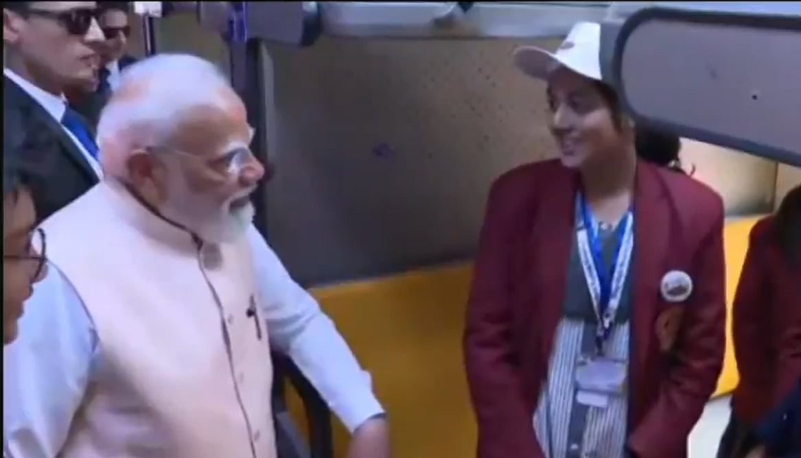 PM Modi Interacts With Students, Loco Pilots As He Flags Off India’s First Vande Bharat Sleeper...