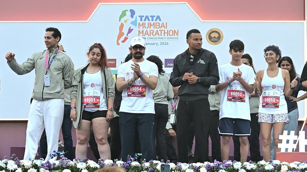 Aamir Khan Leads ‘Home Run Squad’ With Family At Tata Mumbai Marathon, Backs Paani And Agatsu Causes 