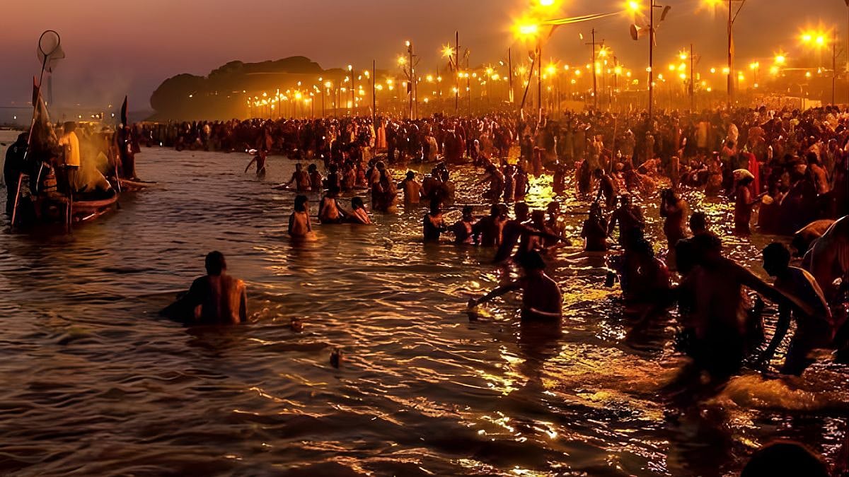 Mauni Amavasya 2026: Thousands Of Devotees Gather At Prayagraj Magh Mela To Take A Holy Dip In Triveni Sangam 