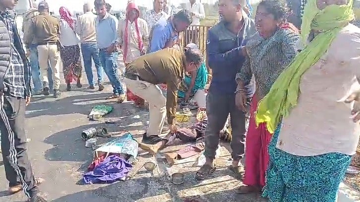 MP News: Speeding Car Runs Over Labourers Having Lunch In Jabalpur, 2 Dead, 10 Injured