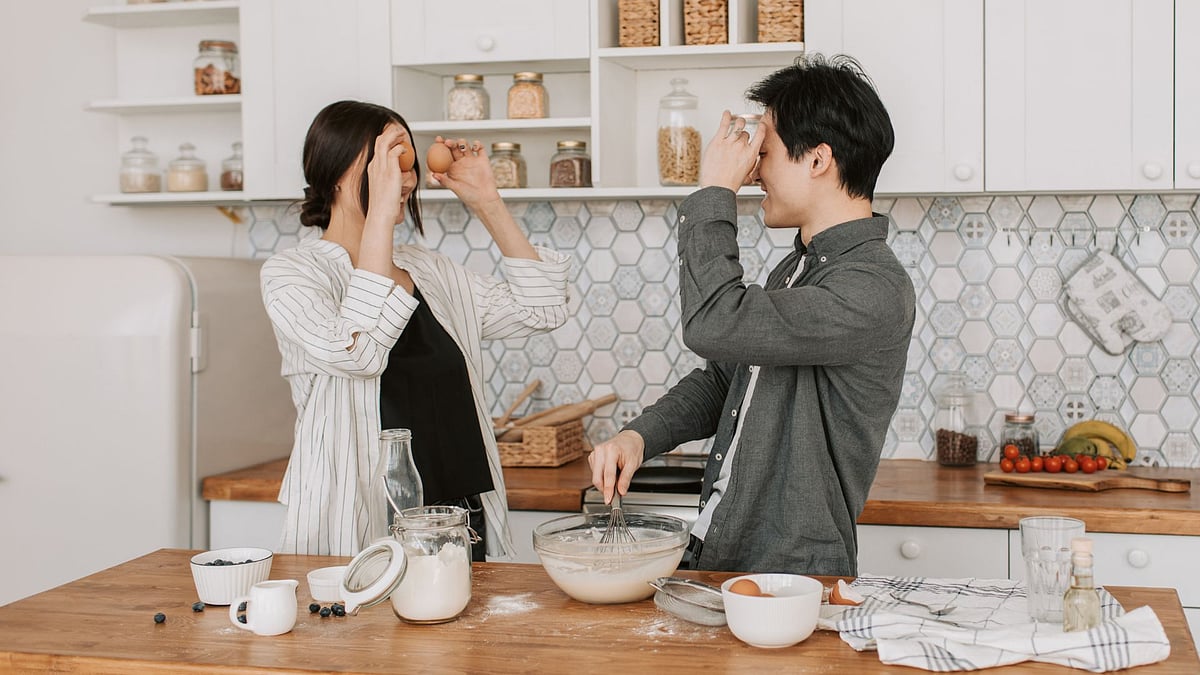 Move Over Candlelight Dinners! 'Choremance' Is The Viral Dating Trend Turning Daily Errands Into Romance 