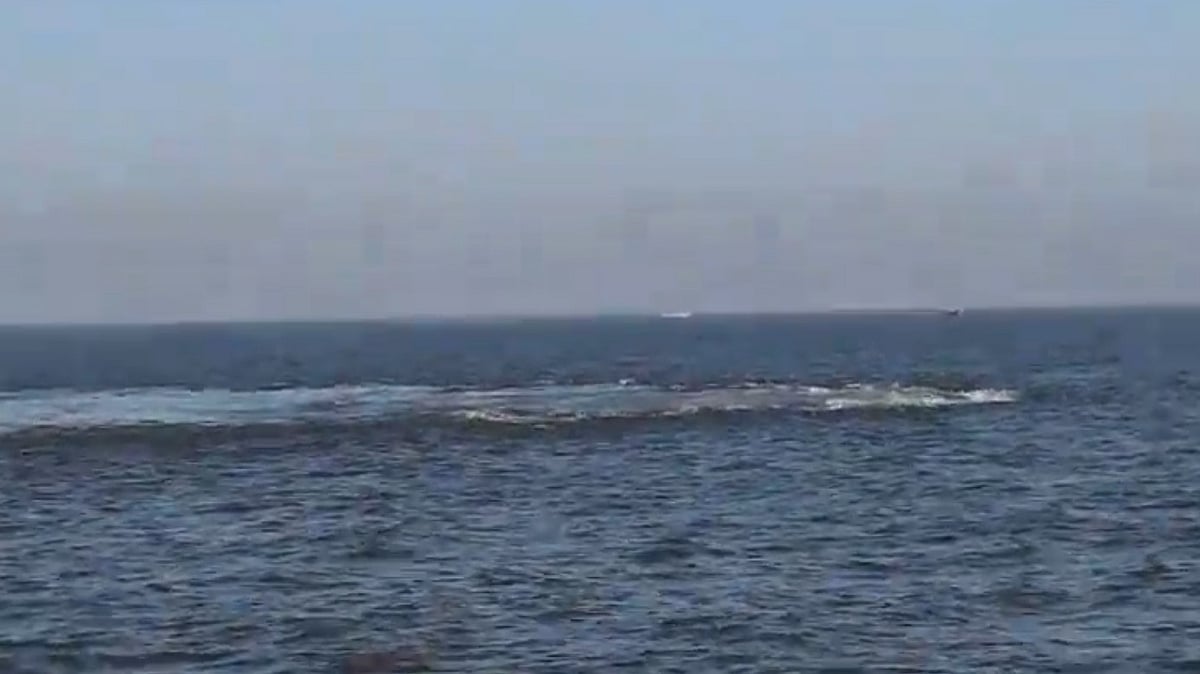 Vasai: Mysterious Circular Current Spotted At Sea, Fear Grips Fishermen; Video 