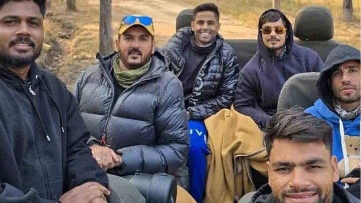 MP News: Indian Cricketers Suryakumar Yadav, Sanju Samson & Others Spotted Enjoying Jungle Safari At...