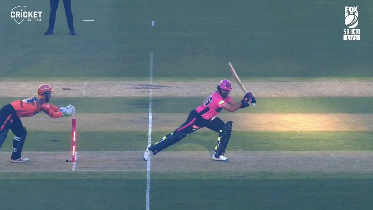 VIDEO: Babar Azam Dismissed For A Duck After Razor-Thin Stumping Review In Perth Scorchers Vs Sydney Sixers BBL 2026 Qualifier 