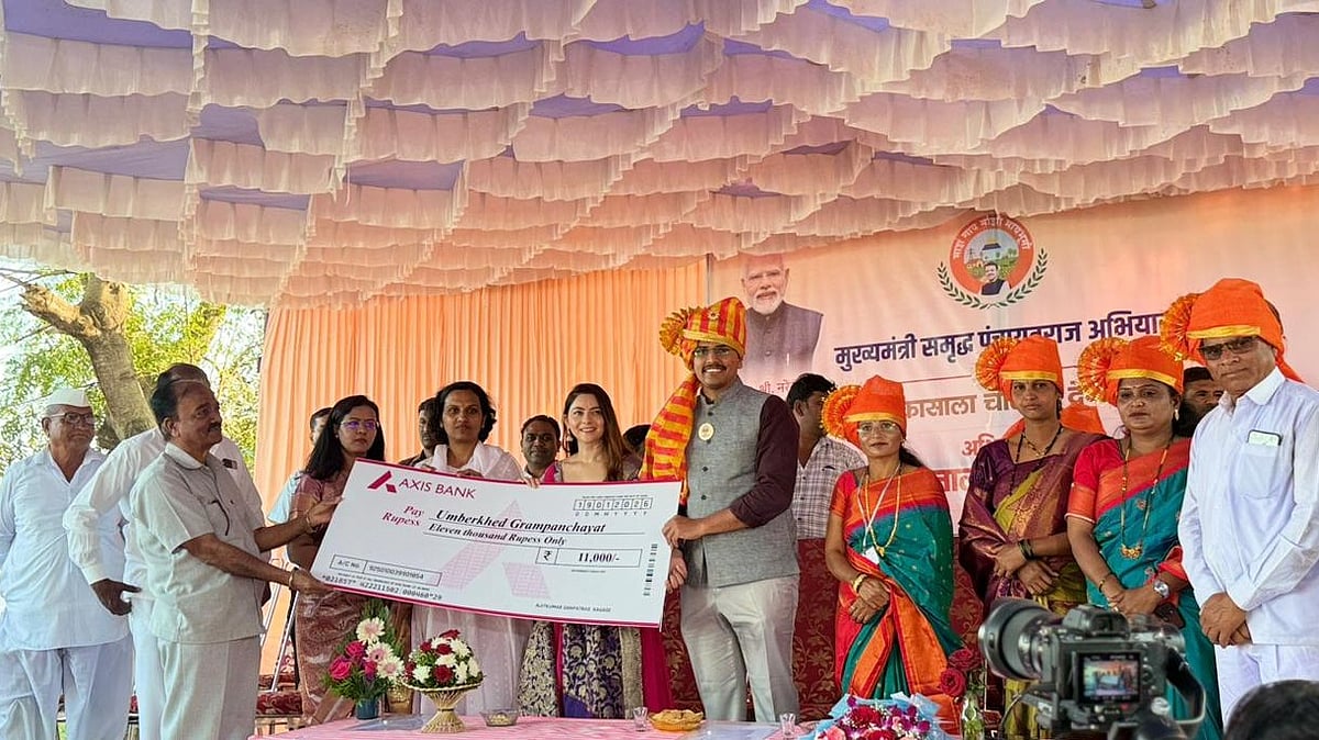 Actress Sonalee Kulkarni Visits Nashik Villages To Promote Rural Development Campaign