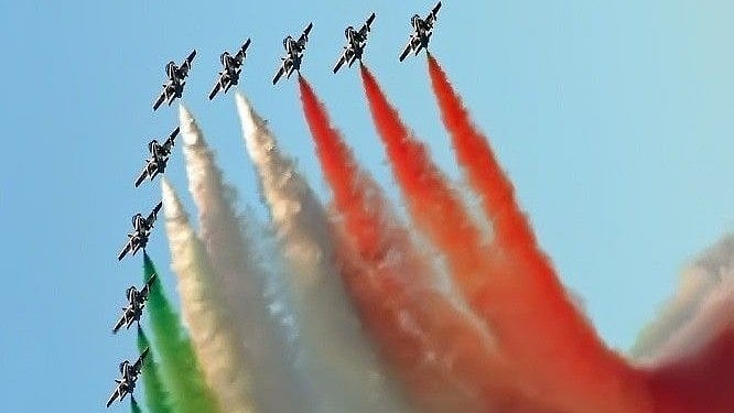 'Air Shows Are Free For All': Indian Air Force Issues Clarification Amid Entry Fee Controversy 