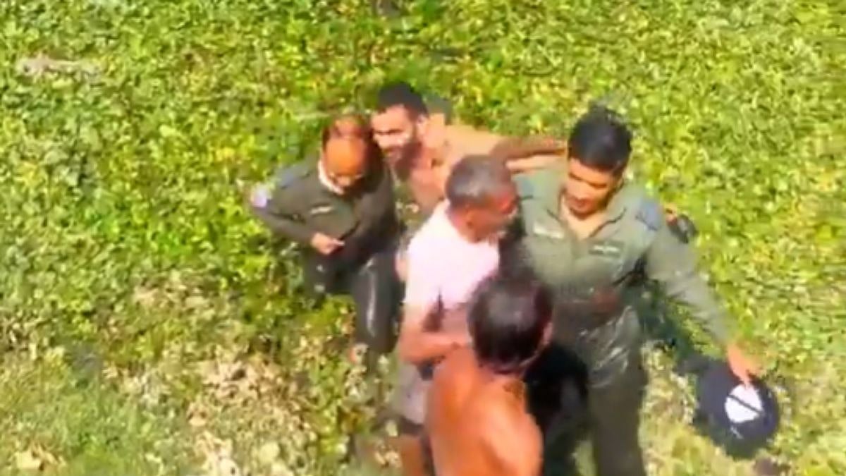 Watch: Locals Rush To Rescue 2 IAF Pilots After Emergency Landing In Prayagraj Pond 