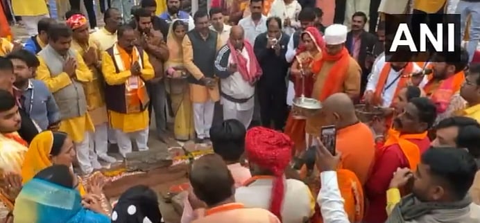 Basant Panchami @ Disputed Bhojshala: Hundreds Of Devotees Gather For Havan Amid Heavy Security--...