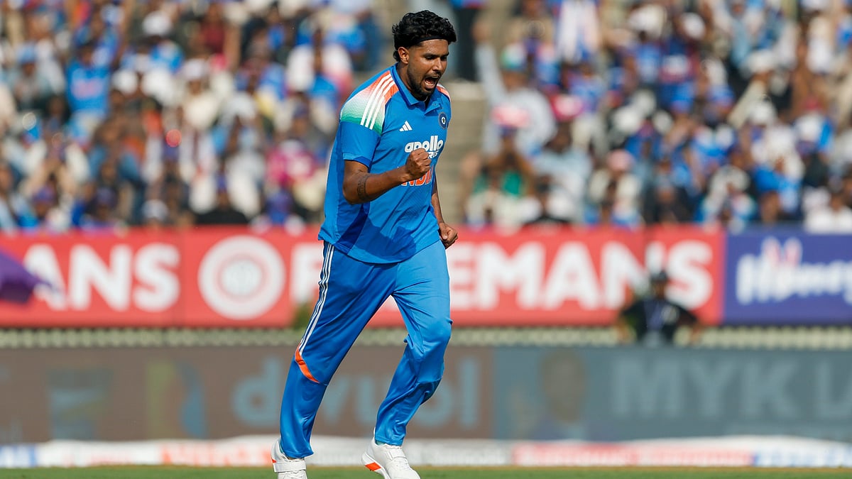 IND Vs NZ 2nd T20I: Harshit Rana Returns With Maiden Wicket Over, Dismisses Devon Conway For 4th Time | VIDEO 