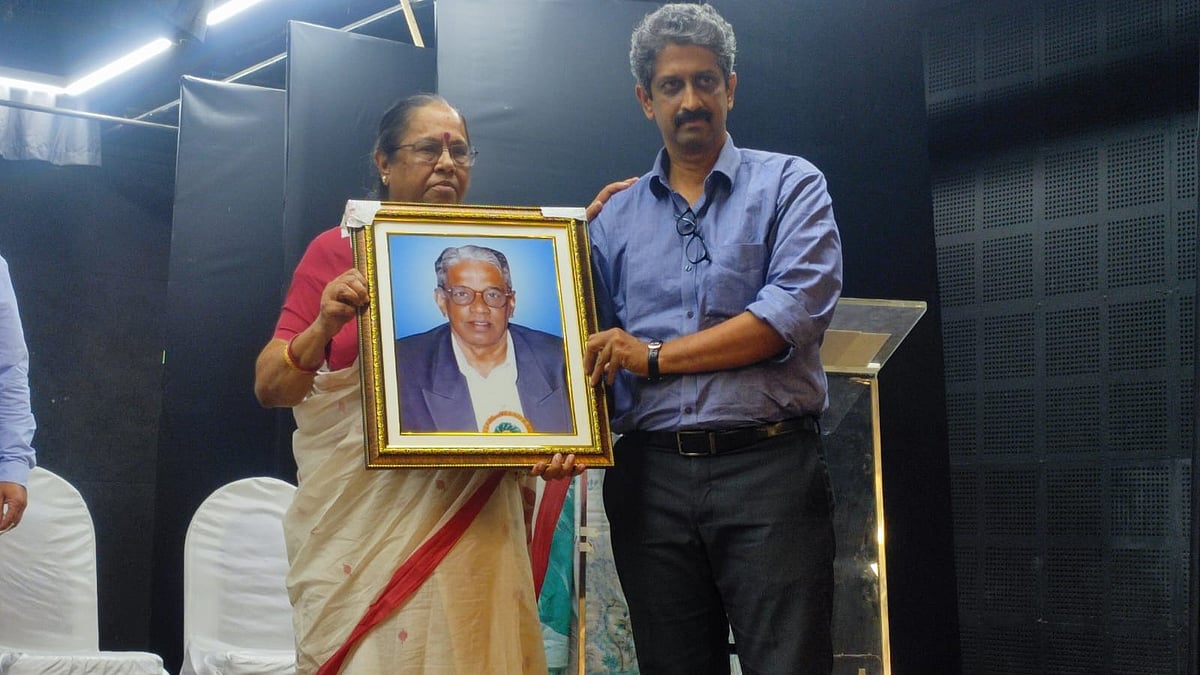 Mumbai University Teachers Unite To Honour Professor Kishore Theckedath’s Legacy 