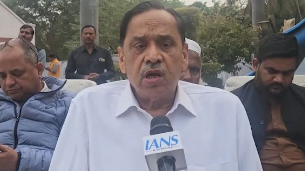 Uttar Pradesh News: Former Minister Naseemuddin Siddiqui Quits Congress Along With 72 Leaders | VIDEO 