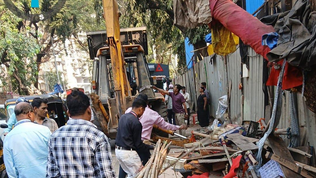 BMC K-West Ward Clears Encroachments In Andheri West, Eases Traffic Congestion On Key Roads