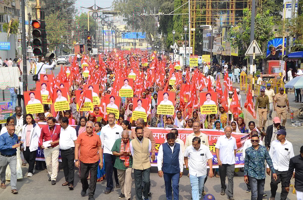 Nashik: Thousands Of Tribal Farmers Begin Long March To Mumbai Over Pending Demands