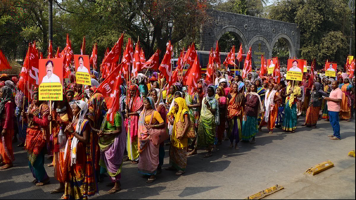 Nashik: Thousands Of Tribal Farmers Begin Long March To Mumbai Over Pending Demands
