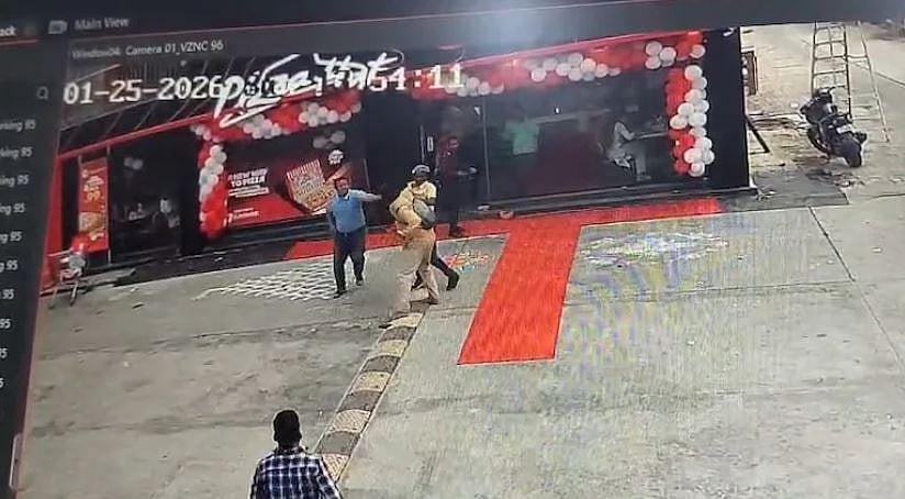 VIDEO: Zomato Delivery Boy Assaulted Over Low Ratings At Hyderabad Pizza Hut