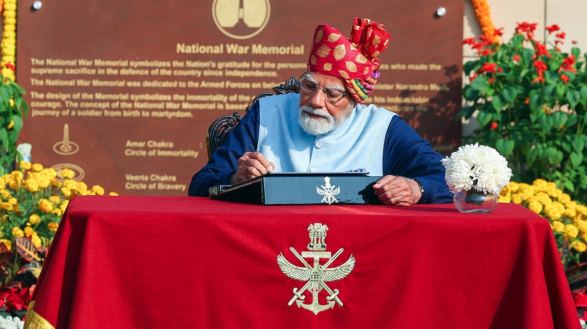 PM Modi’s Rajasthani Safa Steals Spotlight On 77th Republic Day 