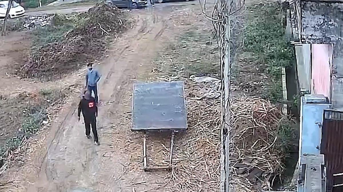 UP: CCTV Captures Daylight Firing Outside House In Amroha; Probe Launched