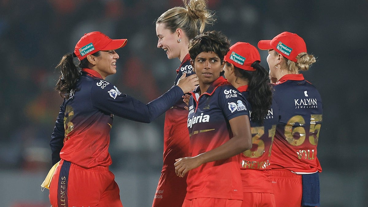 WPL 2026: Lauren Bell Strikes Early As RCB Opt To Bowl Against Mumbai Indians 