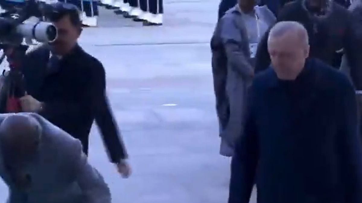 Nigerian President Bola Ahmed Tinubu Falls During Reception Parade In Turkey - VIDEO 