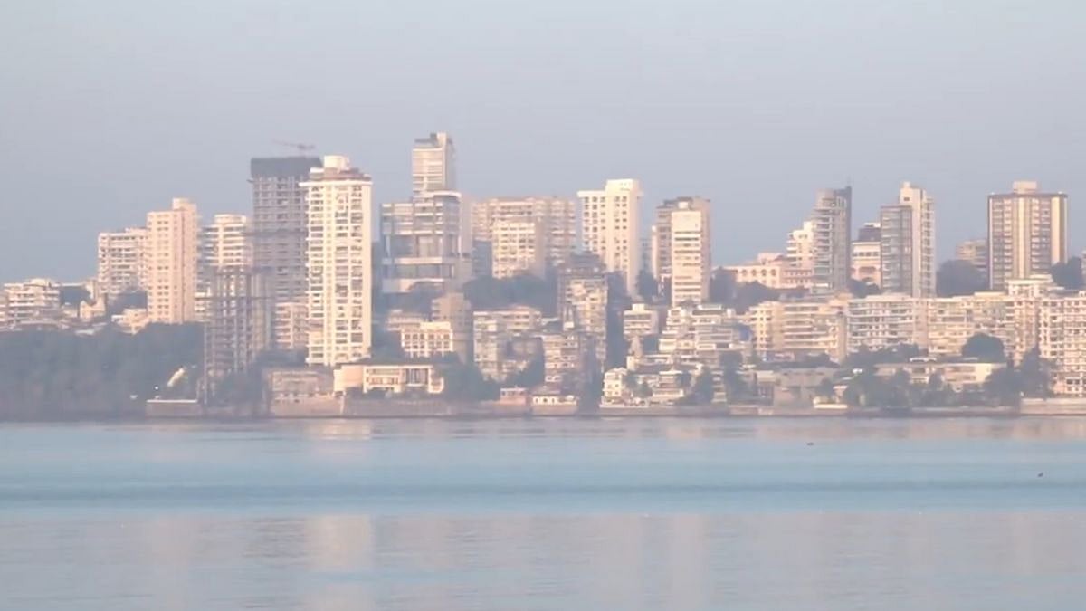 Mumbai Weather Update For Jan 28, 2026: City Sees Clear Skies & Improved Visibility As AQI Drops After Three Days Of Severe Pollution 