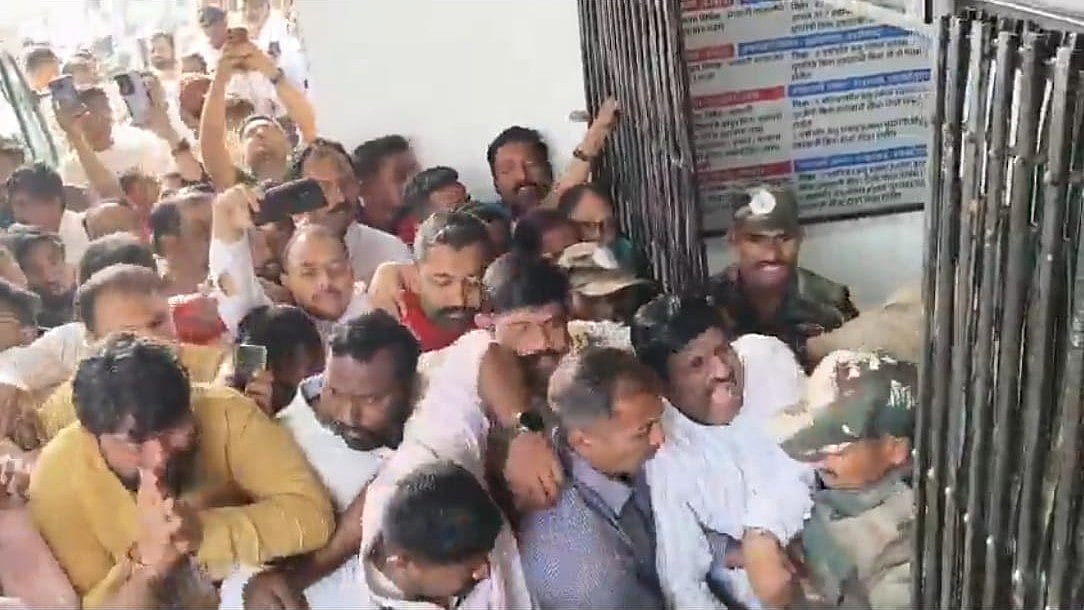 Baramati Bandh After Ajit Pawar’s Death; Shops, Markets Closed As Huge Crowd Gathers Near...