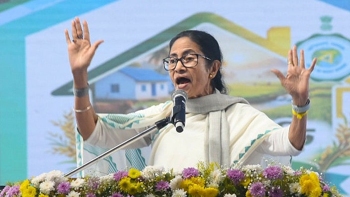 West Bengal CM Mamata Banerjee Slams PM Modi Over Bengali Language At Singur Rally
