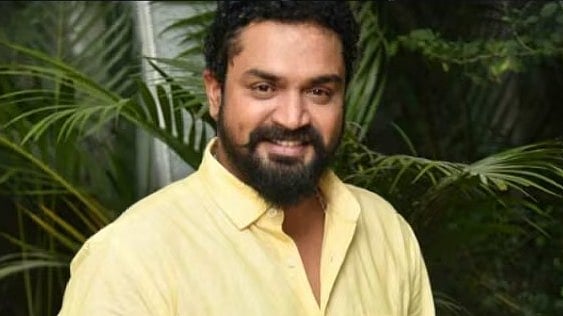 Kannada Actor Mayur Patel Booked In Drunk Driving Case After Collision With Four Cars In Bengaluru 