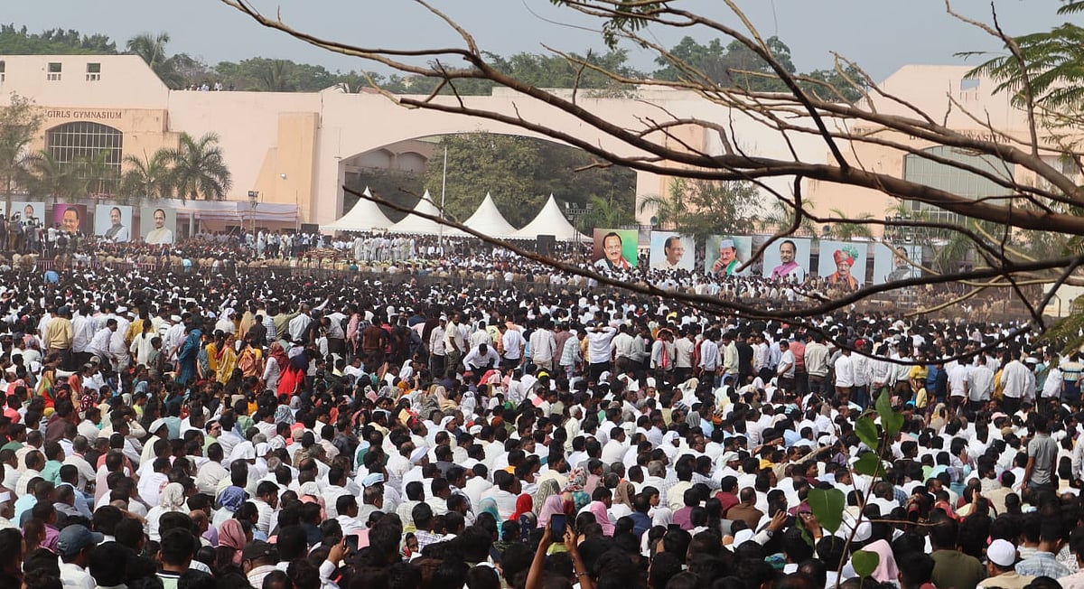 PHOTOS & VIDEOS: Ajit Pawar’s Funeral With Full State Honours; Massive Crowd In Attendance