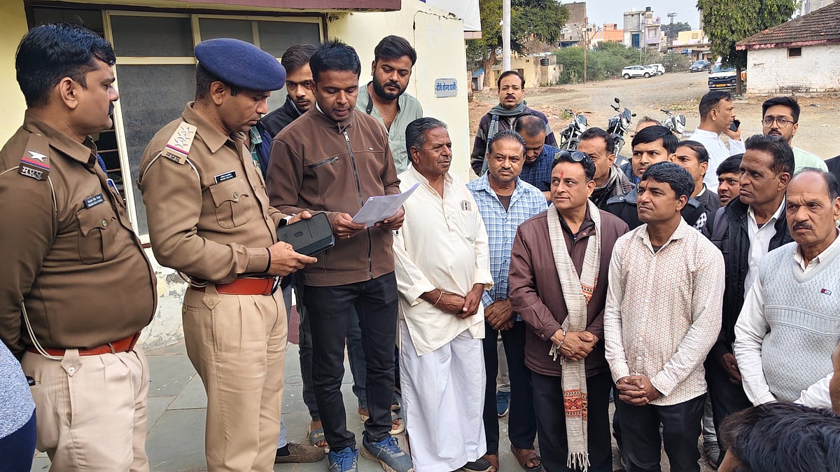 Traders Harassed in Garoth Over Pledged Gold, Silver