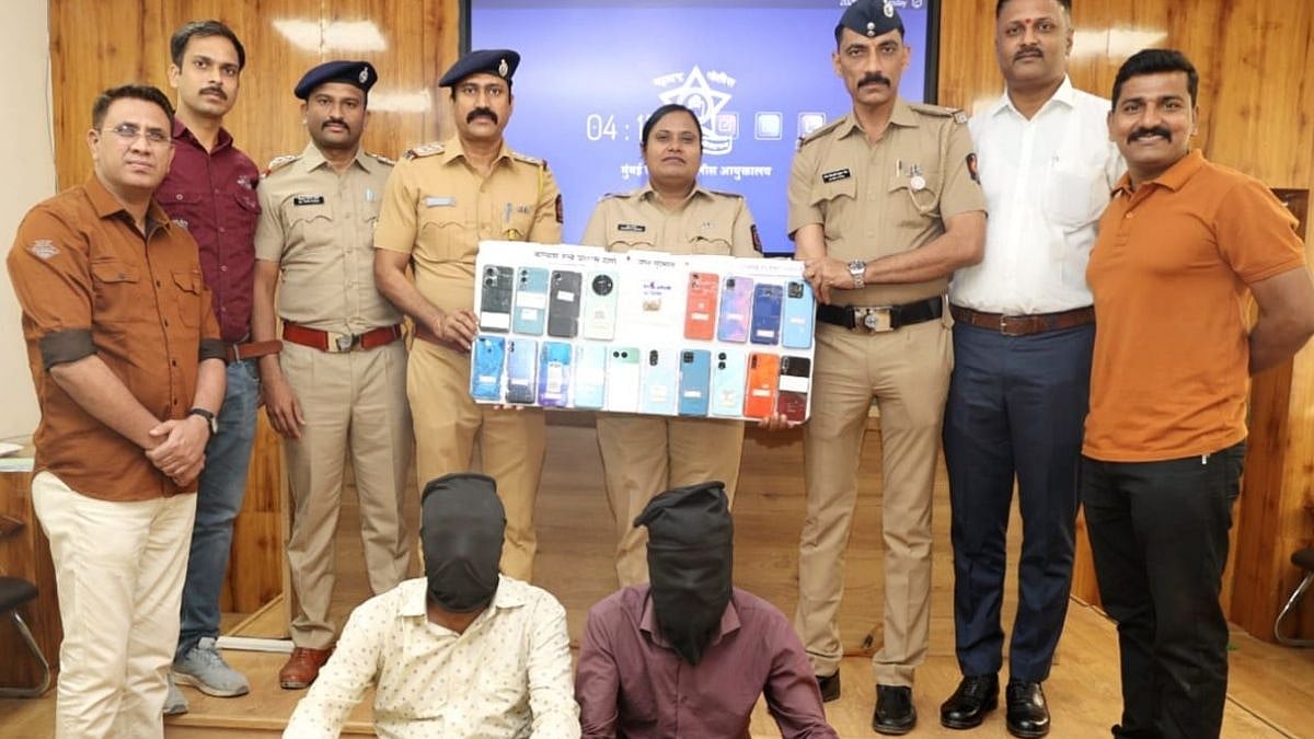 Kalyan Crime: Father-Son Duo Arrested For Stealing Jewellery, Mobiles From Mail And Local Trains; Valuables Worth ₹7.15 Lakh Recovered 