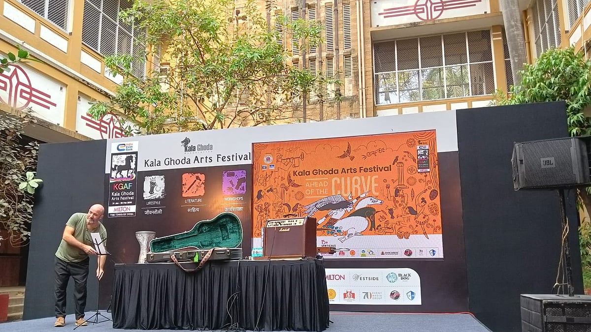 ‘I Am In Love With India': Israeli Musician Tal Kravitz, Who Can Sing In 58 Languages, Wows Mumbai With His Multi-Instrument Performance 