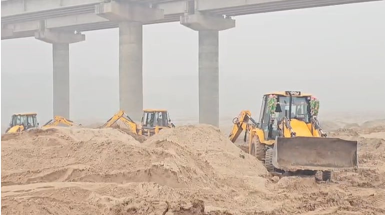 MP News: Administration Launches Major Crackdown On Illegal Sand Mining In Morena